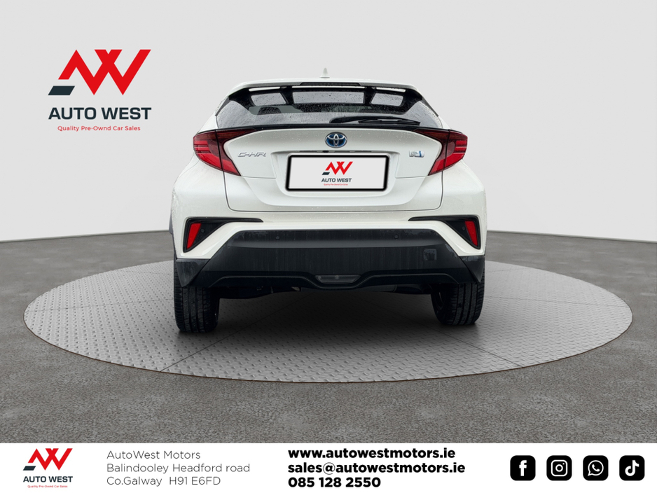 2021 Toyota C-HR - image 3