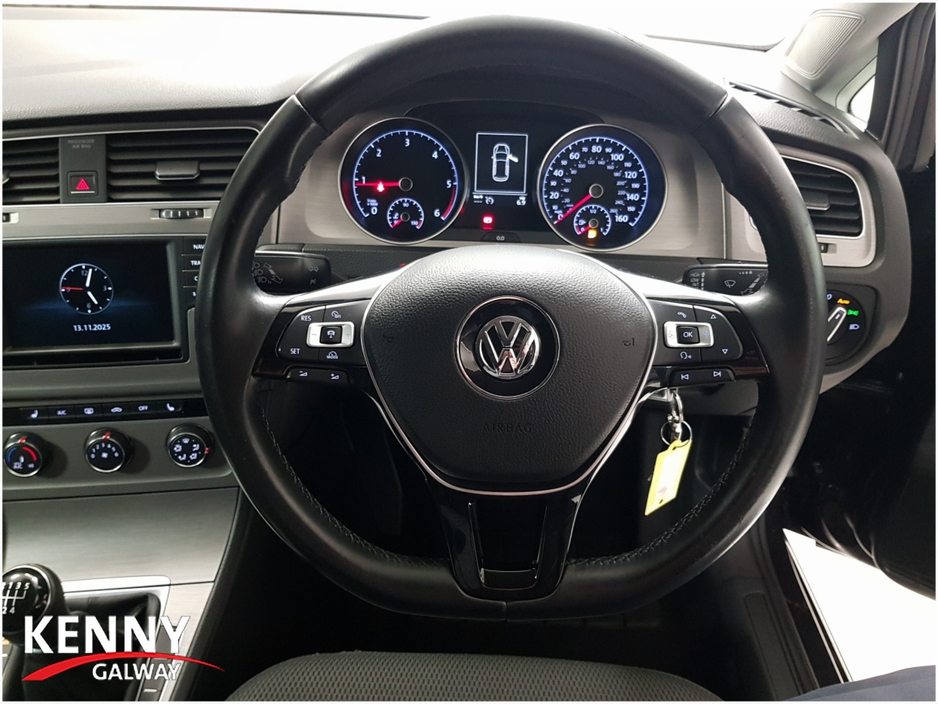 2016 Volkswagen Golf - image 29
