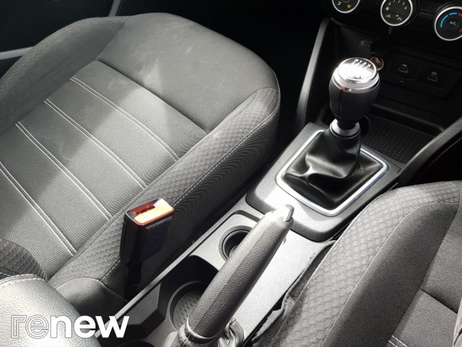 2022 Dacia Duster - image 20