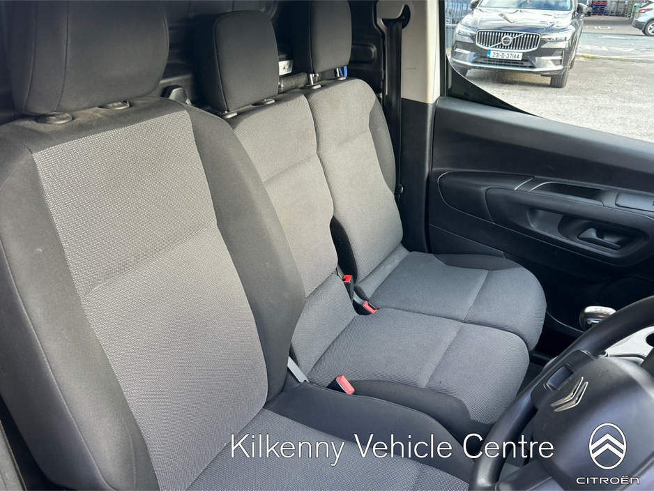 2022 Citroen Berlingo - image 20