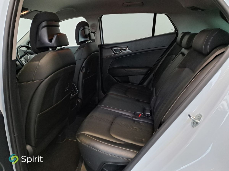 2024 Kia Sportage - image 5