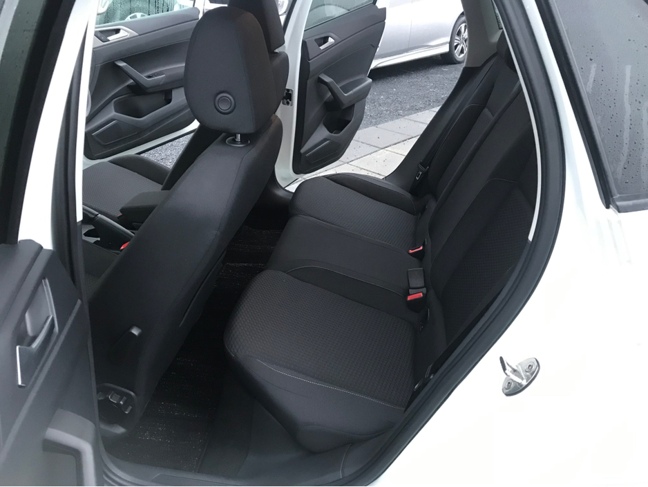 2020 Volkswagen Polo - image 14