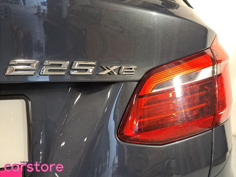 2016 BMW 2 Series 218i Luxury €15,880