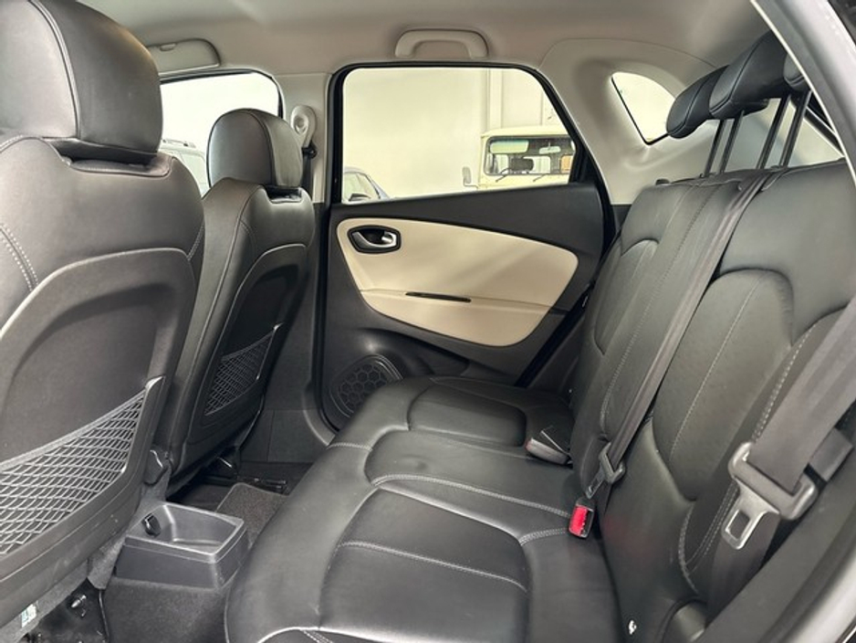 2019 Renault Captur - image 7