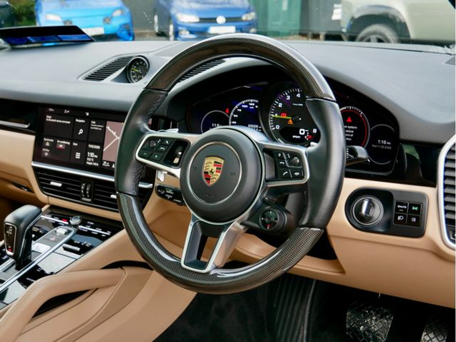 2021 Porsche Cayenne - image 20