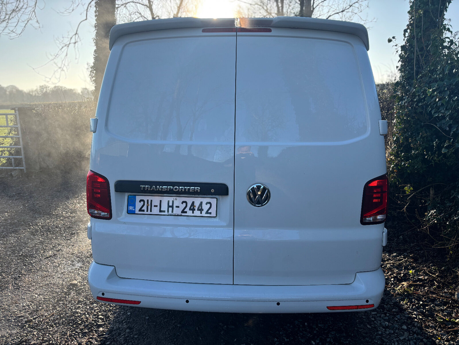 2021 Volkswagen Transporter  €16,998