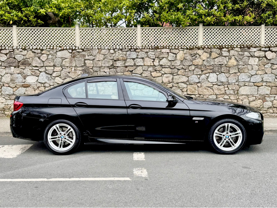 2016 BMW 5 Series - image 3