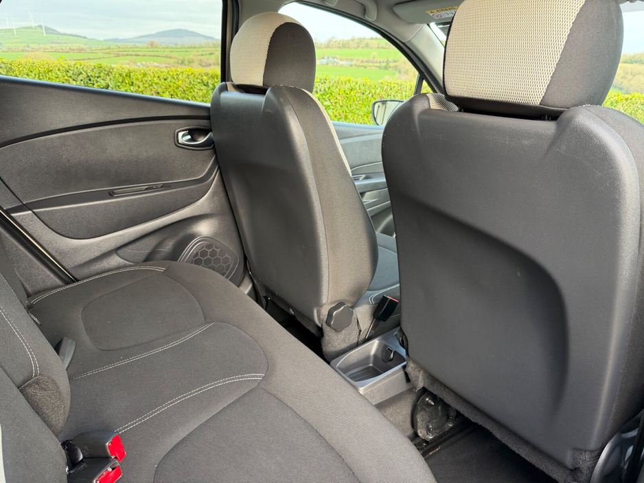 2019 Renault Captur - image 14