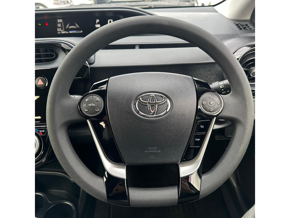 2019 Toyota Aqua - image 19