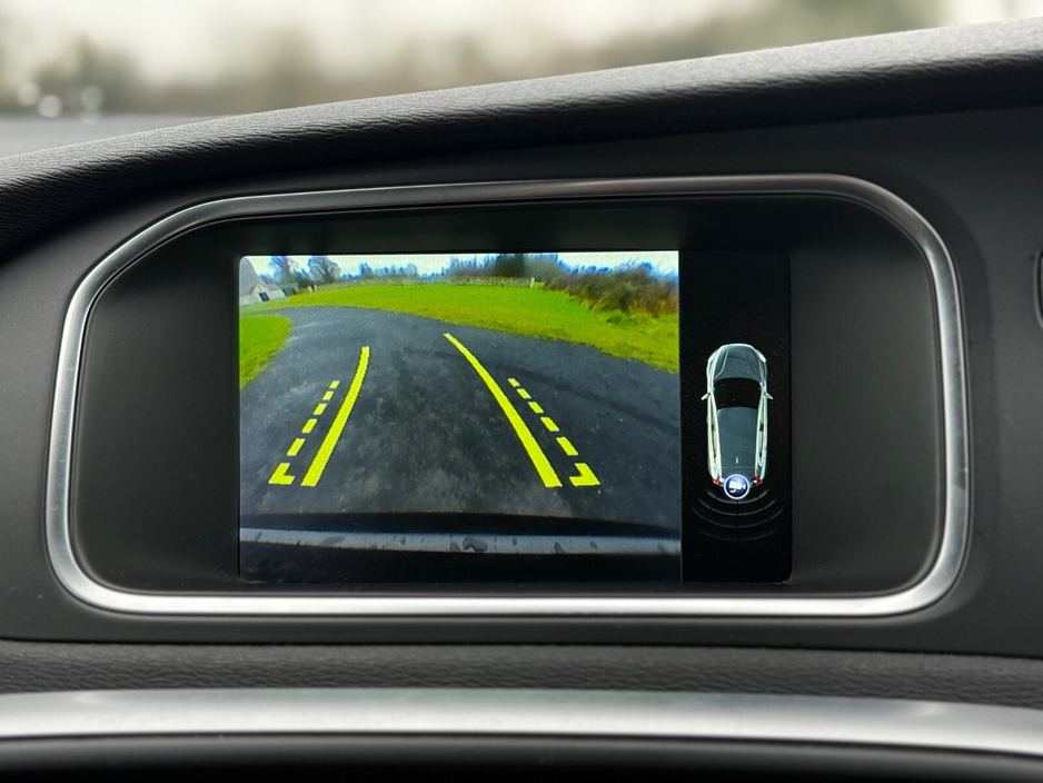 2014 Volvo V40 2.0 T5 (245hp) R-Design Geartronic €11,900