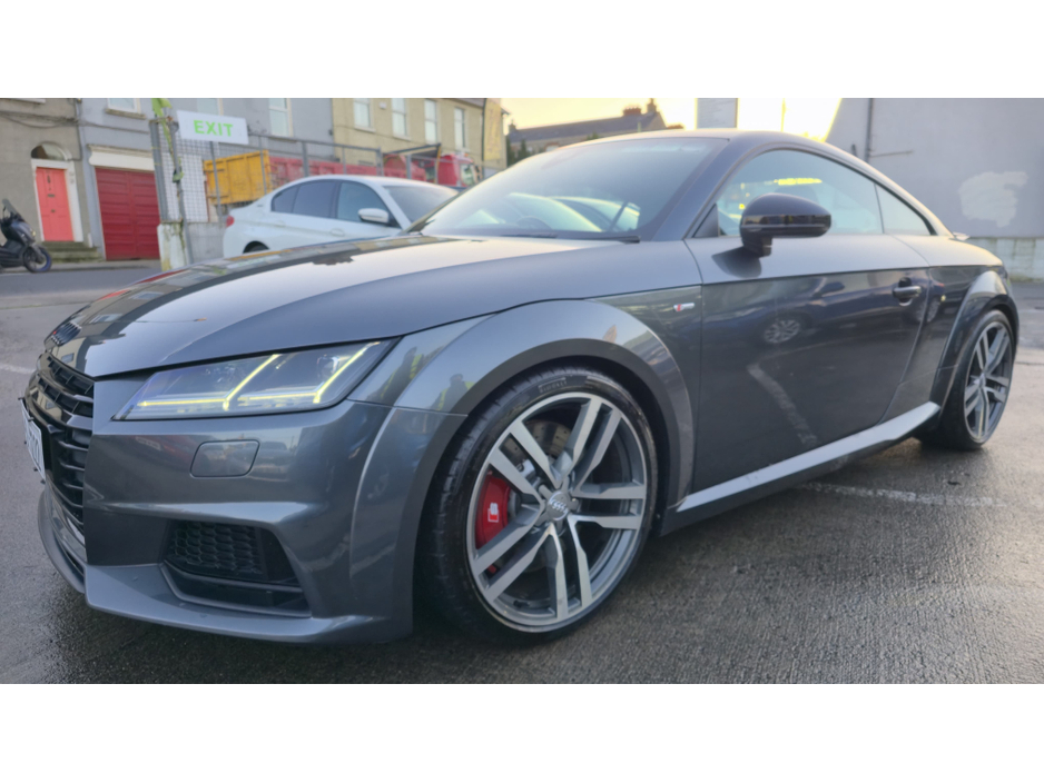 2015 Audi TT - image 4