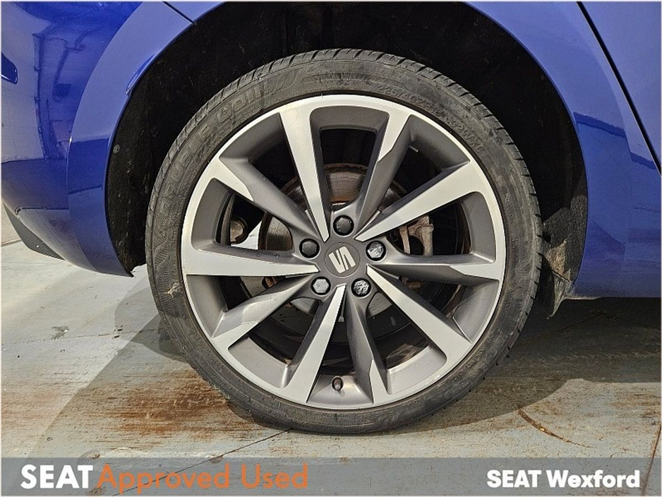 2022 SEAT Leon e-Hybrid 204hp DSG FR €361 Per Month €24,975