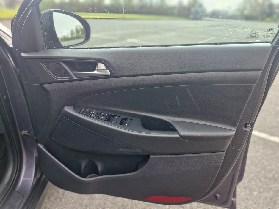 2016 Hyundai Tucson - image 30