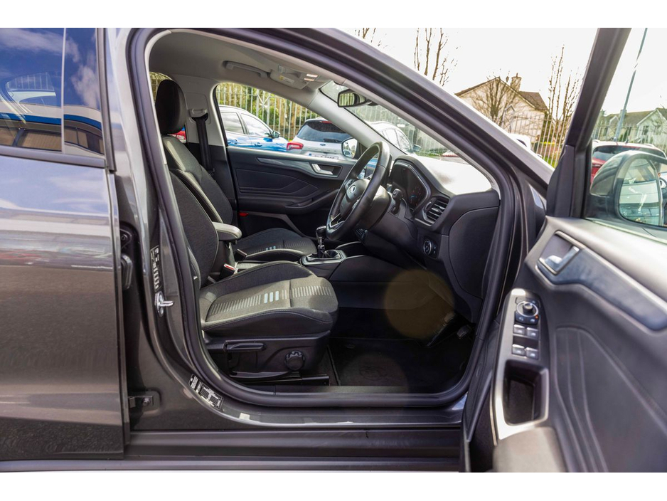 2024 Ford Focus - image 13