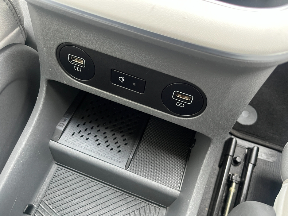 2022 Hyundai Ioniq 5 PREMIUM PLUS 73KWH EV //MASSIVE SPEC//BOSE SOUND SYSTEM//PANORAMIC GLASS ROOF//FULL LEATHER ELECTRIC HEATED/COOLED SEATS// €24,950