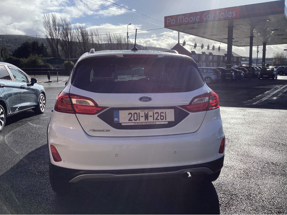 2020 Ford Fiesta - image 5