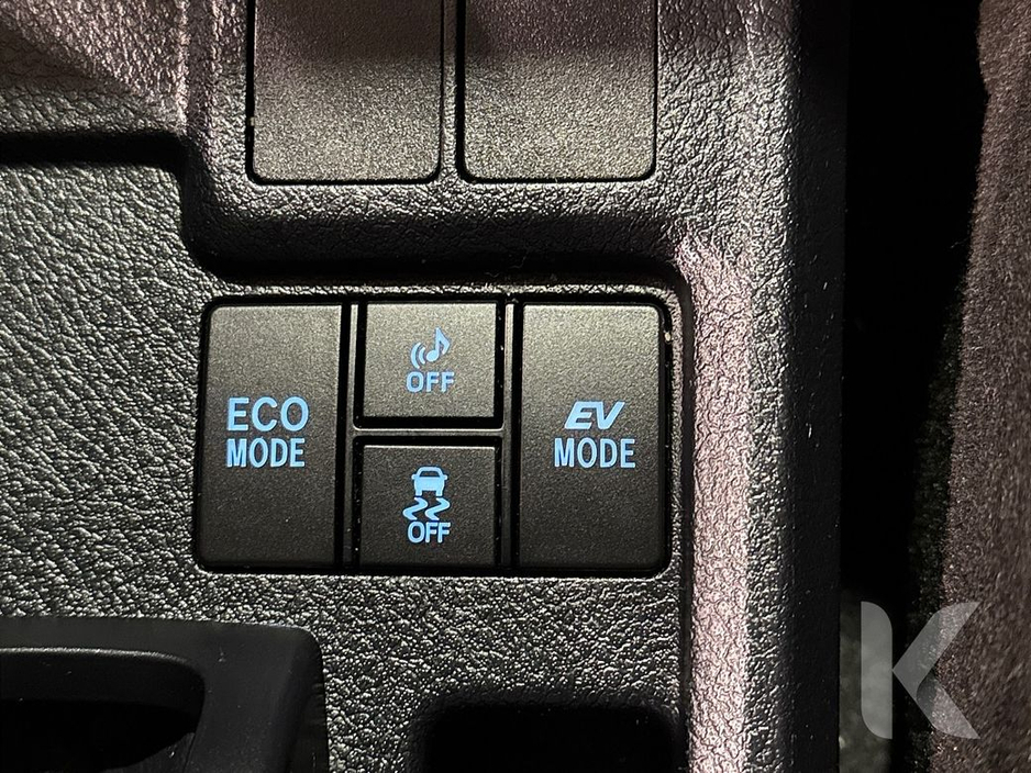 2020 Toyota Corolla - image 19