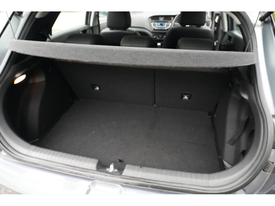 2018 Hyundai i20 - image 18