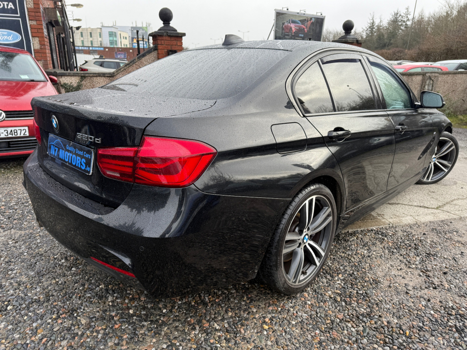 2017 BMW 3 Series - image 4