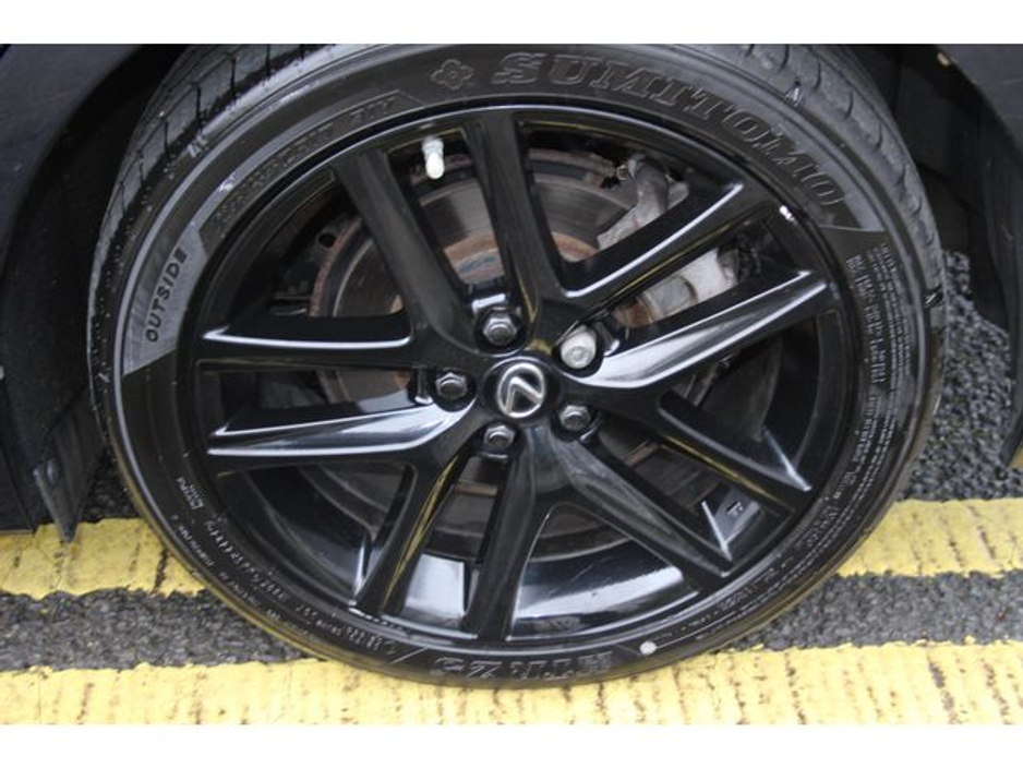 2019 Lexus CT 200 h - image 15