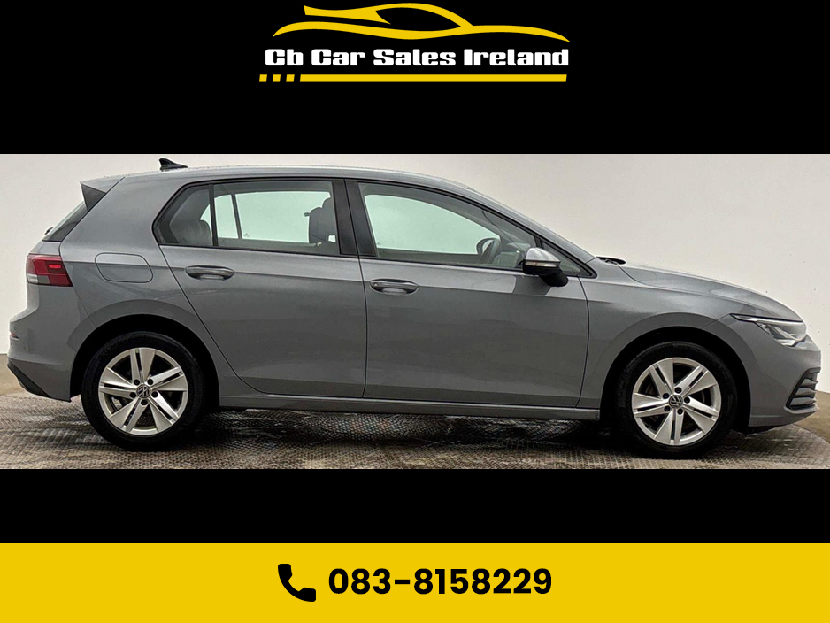 2023 Volkswagen Golf - image 2