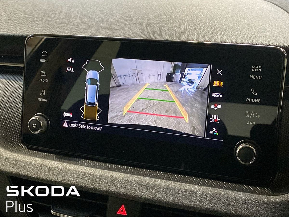 2025 Skoda Scala - image 14