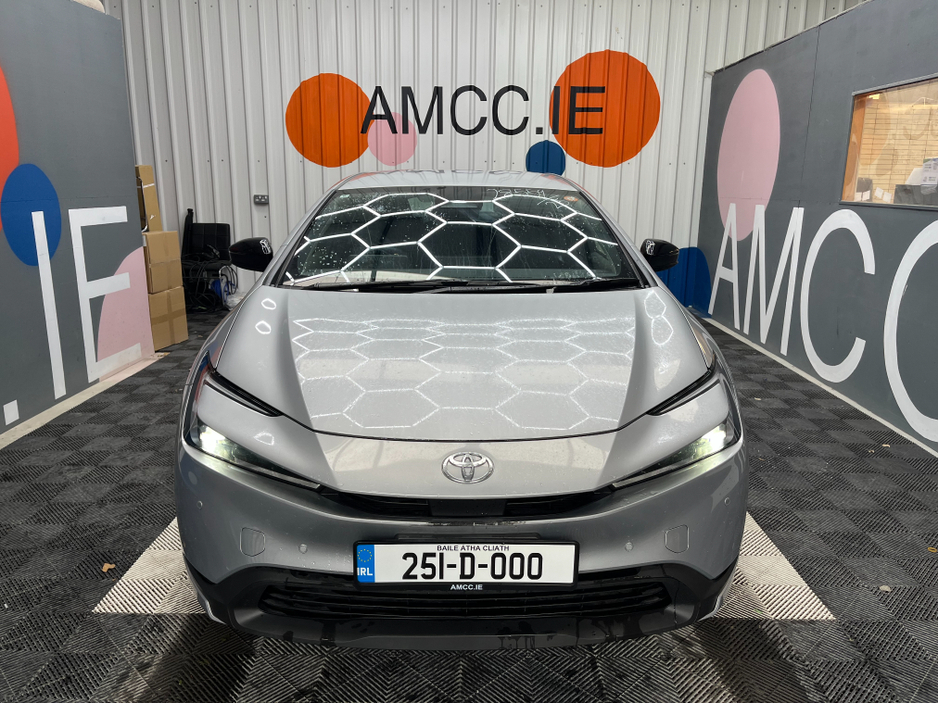 2025 Toyota Prius - image 6