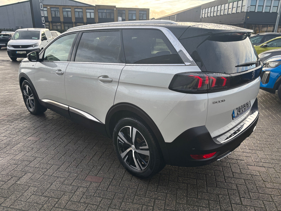 2024 Peugeot 5008 1.2 Hybrid 136bhp E-DCS6 GT €40,950