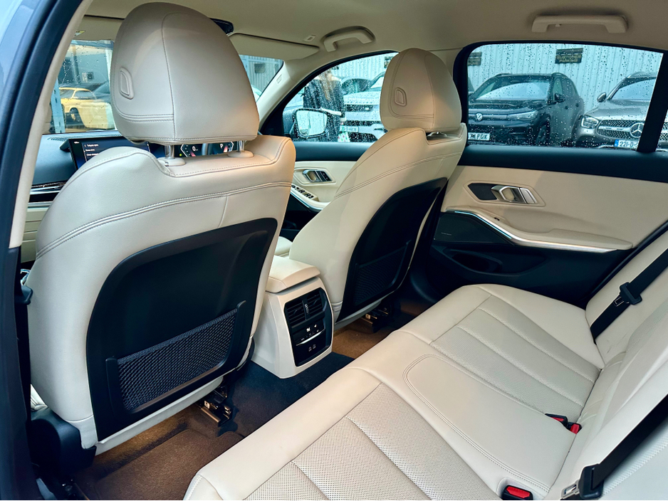 2024 BMW 3 Series 330e SPORT AUTO €40,950