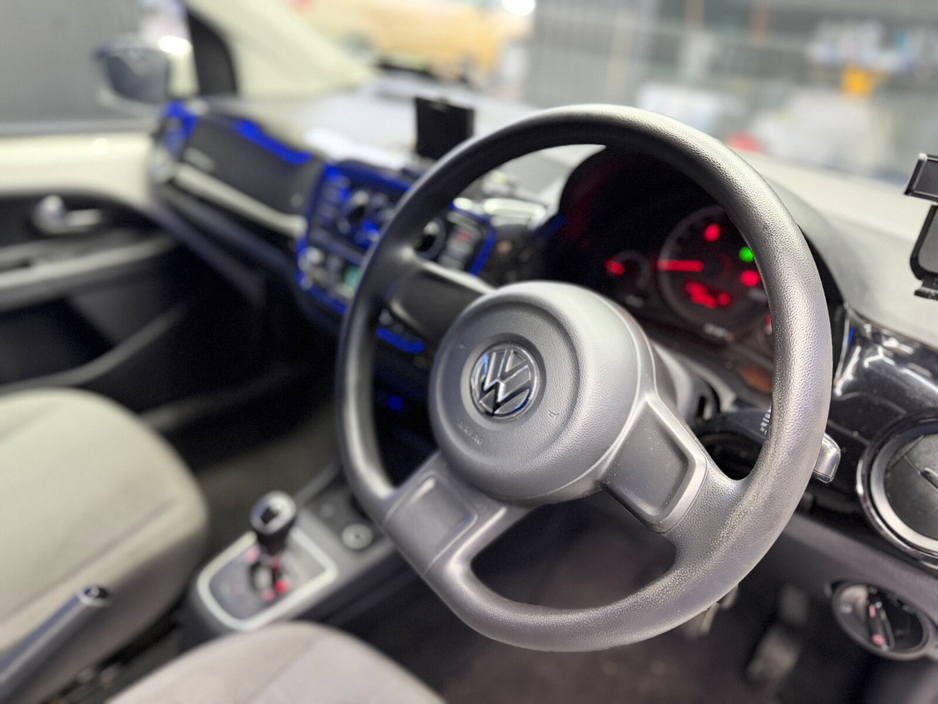 2013 Volkswagen up! 1.0 75BHP TAKE UP €6,300