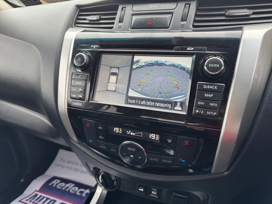 2018 Nissan Navara - image 18