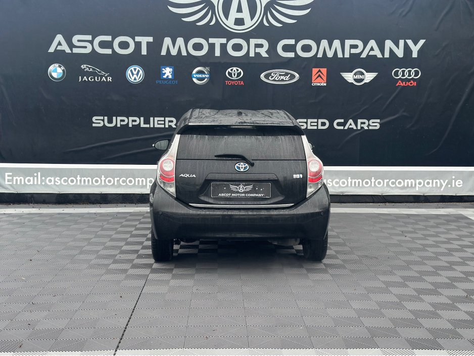 2014 Toyota Aqua Hybrid €9,250