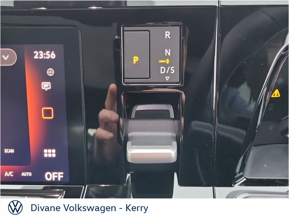 2026 Volkswagen Multivan - image 16