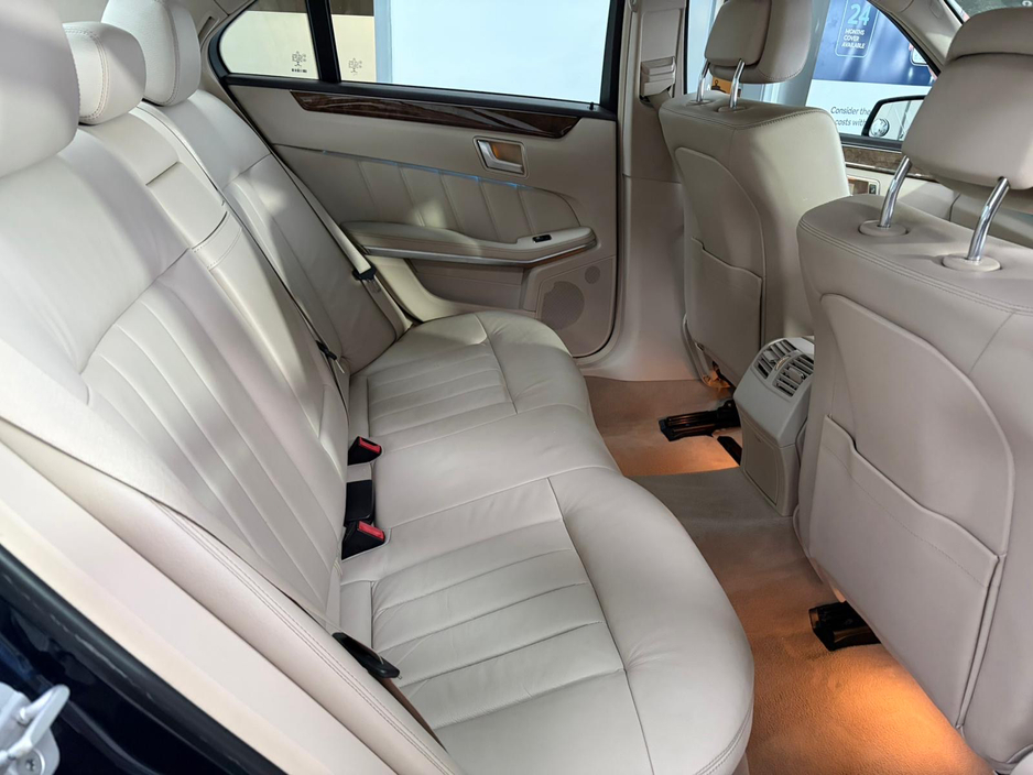 2015 Mercedes-Benz E Class - image 6