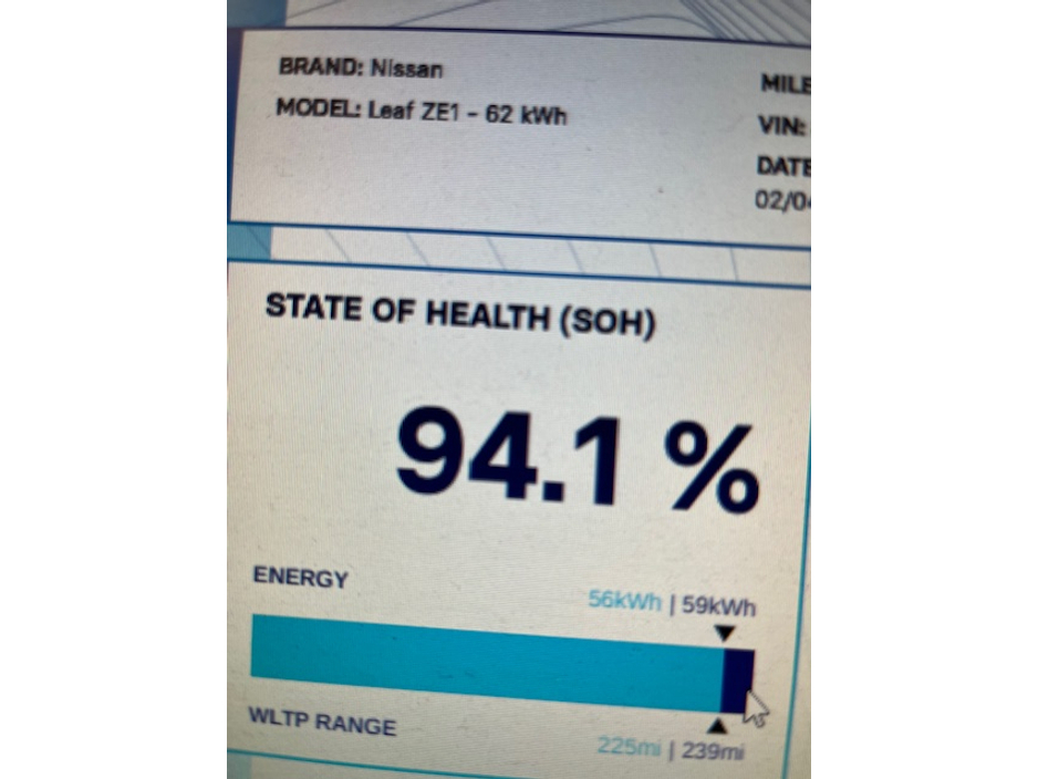 2023 Nissan Leaf - image 2