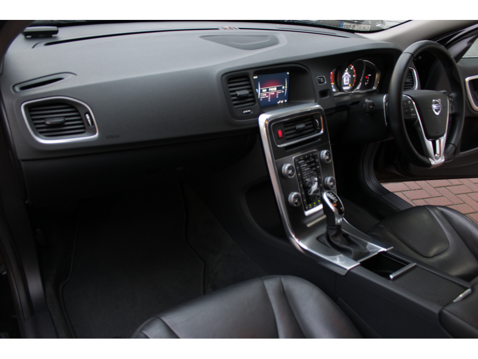 2016 Volvo V60 2.0D4 SE LUXURY EDITION  5DR ESTATE AUTOMATIC // HUGE SPEC // 122,000KM'S /IMMACUALTE CONDITION // BUY WITH CONFIDENCE AA AND SIMI APPROVED DEALER 2025 // FINANCE ARRANGED // ALL TRADE INS WELCOME // €15,950