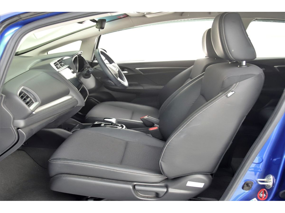 2016 Honda Fit - image 27