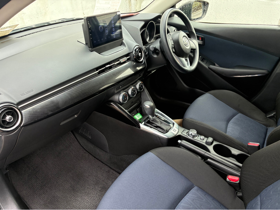 2016 Mazda Demio - image 8