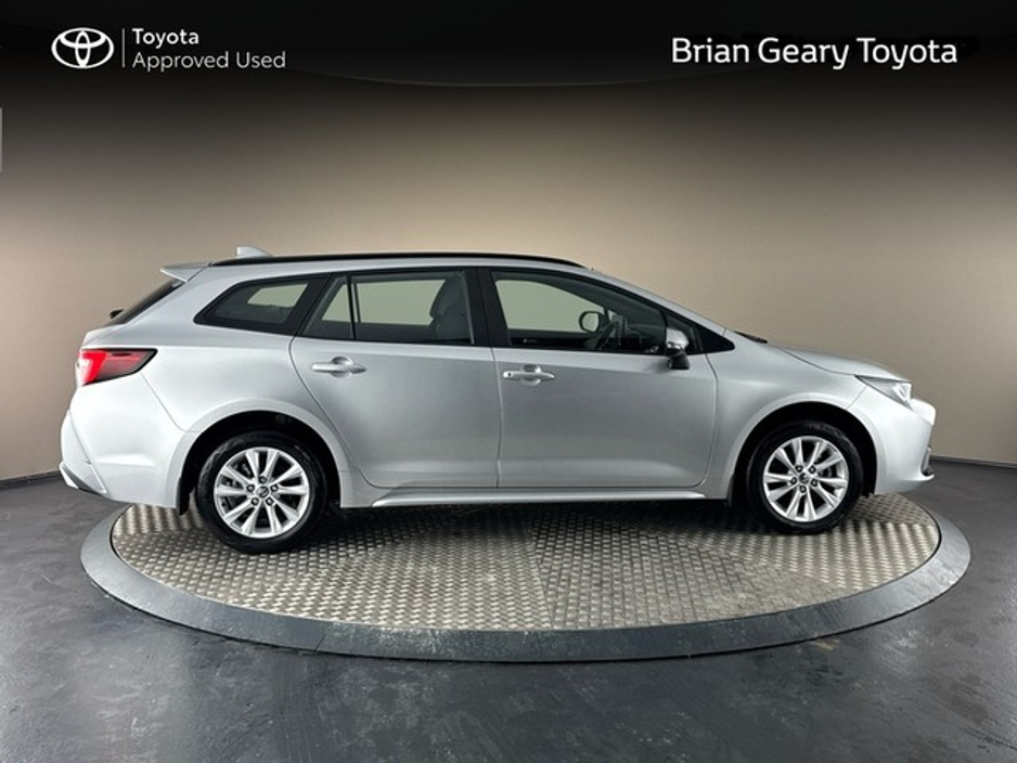 2023 Toyota Corolla HYBRID LUNA T/S €27,950