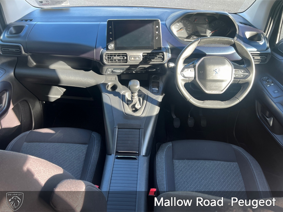 2023 Peugeot Rifter - image 4