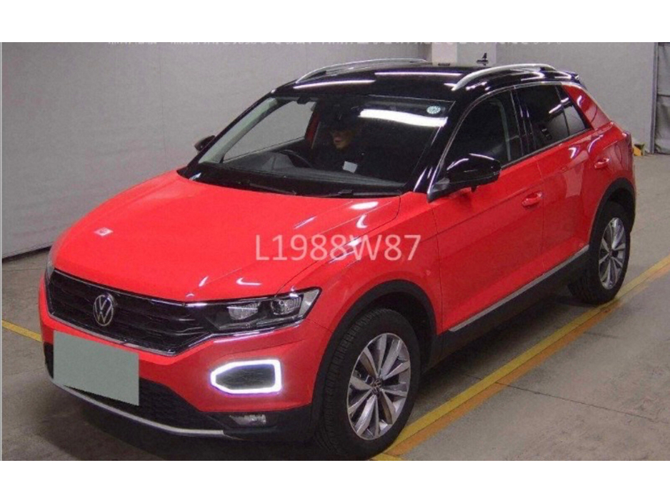2021 Volkswagen T-Roc - image 2
