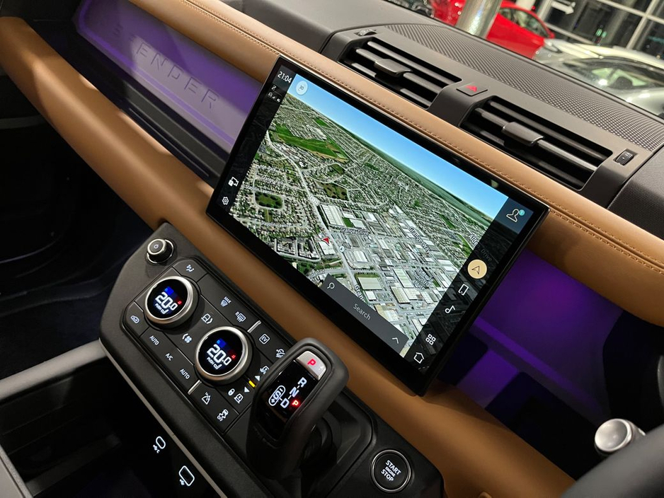 2023 Land Rover Defender - image 31