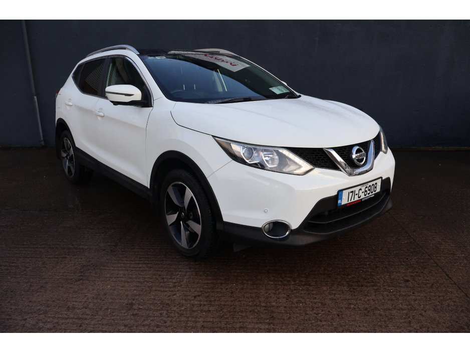 2017 Nissan Qashqai SV PREMIUM  Low Mileage Huge Spec €15,495