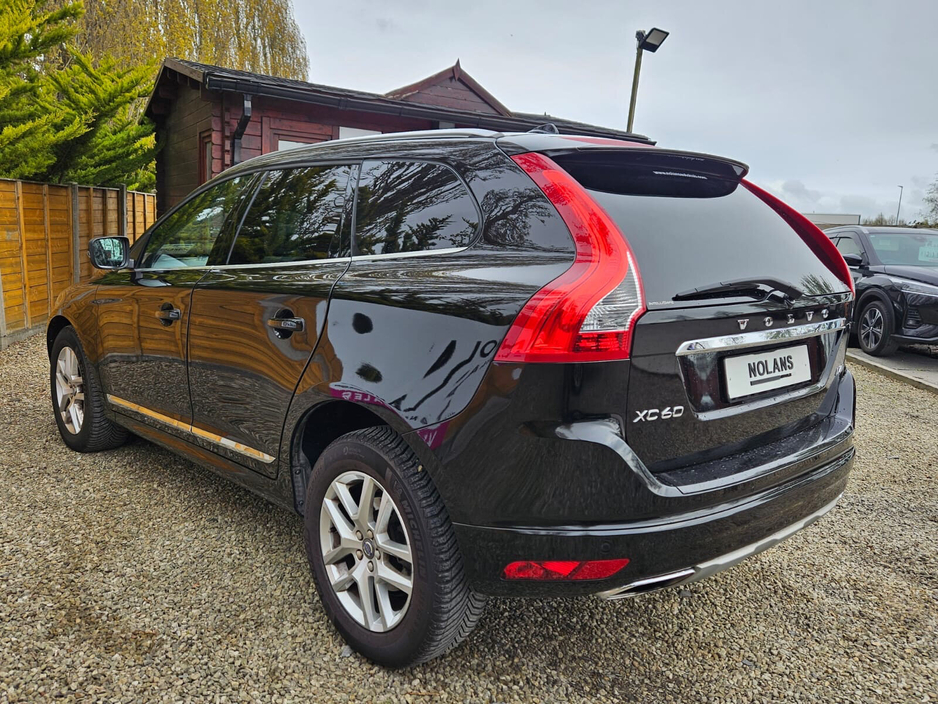 2016 Volvo XC60 - image 7