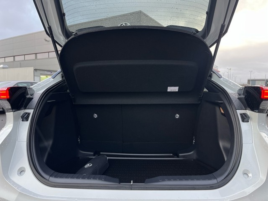 2024 Toyota C-HR - image 10