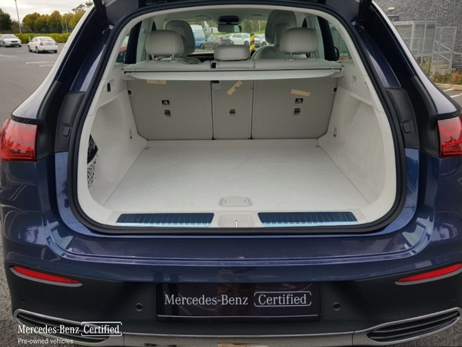 2025 Mercedes-Benz EQE - image 9