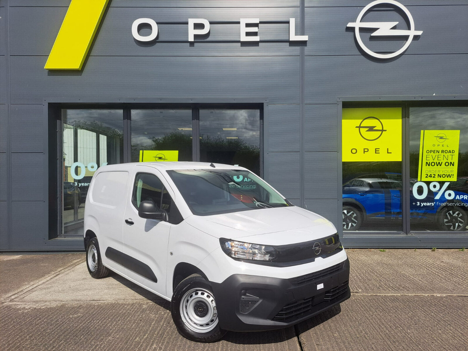 2024 Opel Combo  €17,950