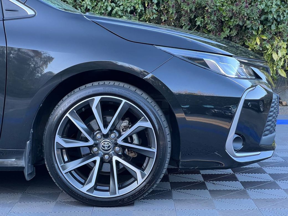 2023 Toyota Corolla - image 9