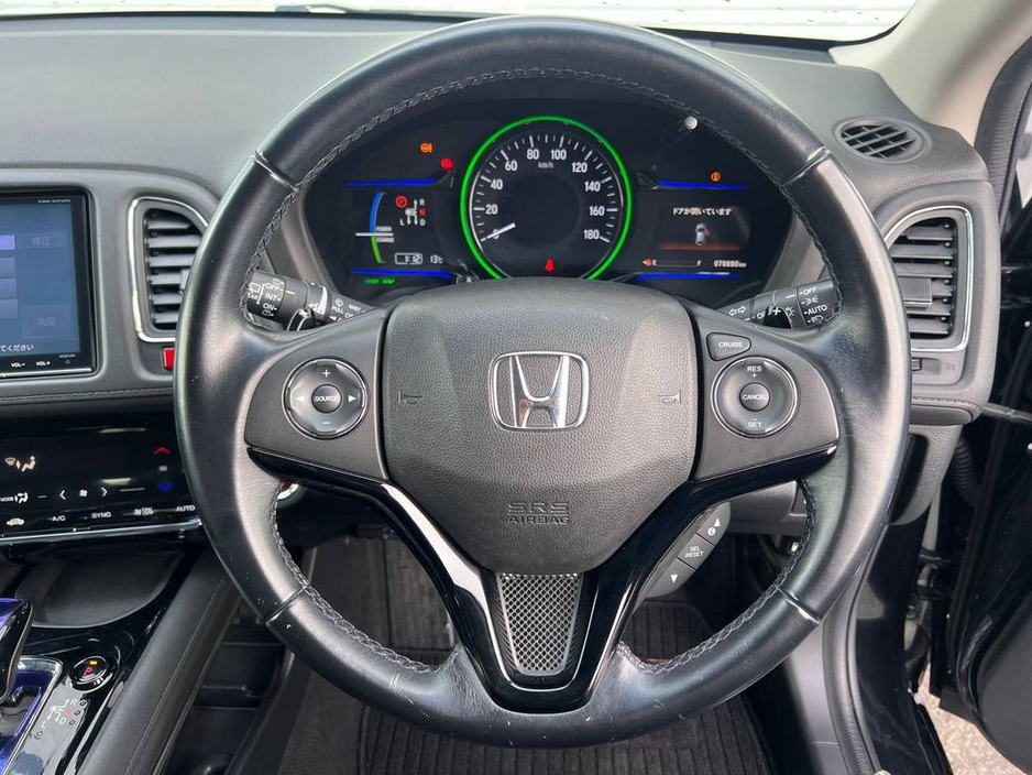 2016 Honda Vezel - image 4