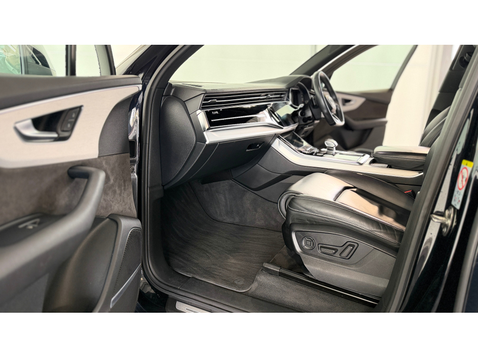 2021 Audi Q7 - image 15